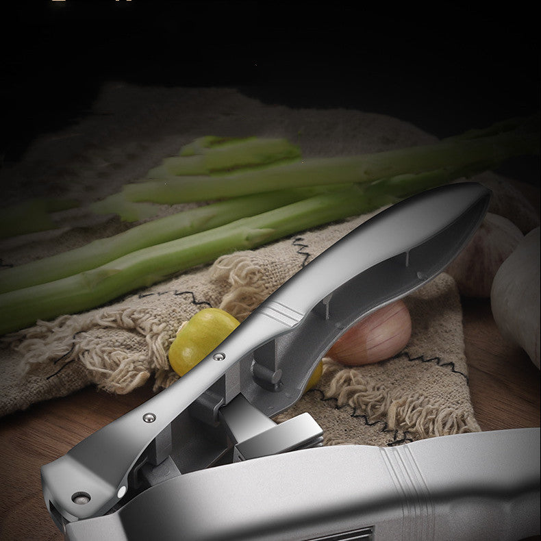 Aluminum Alloy, Easy to Use Kitchen Tool, Modern & Durable Garlic Crusher